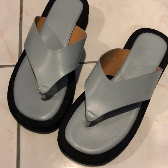 blue platform flip flops - Picture 5 of 5